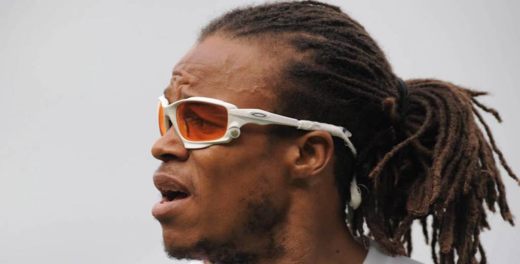 ¿Por qué Davids jugaba con gafas de vidrio irrompible?