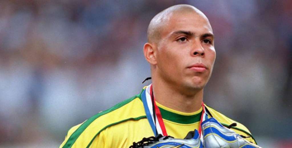 "Ronaldo volvió triste del Mundial y yo hice mi mayor sacrificio: le di la 9..."