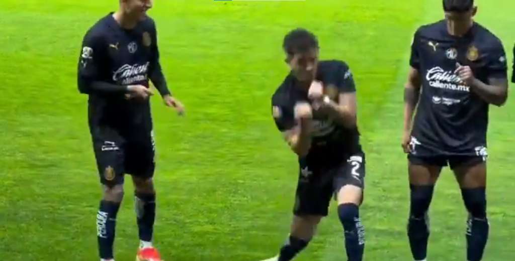 Efectiva o provocativa: la entrada en calor de Alan Mozo que indignó a la afición