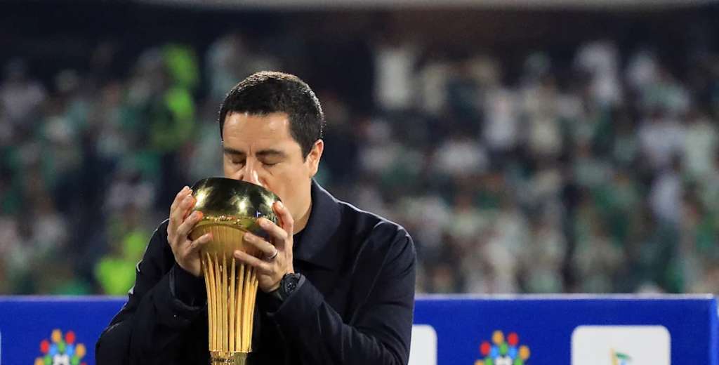 Pumas piensa en cambiar técnico y en carpeta aparece el polémico Efraín Juárez