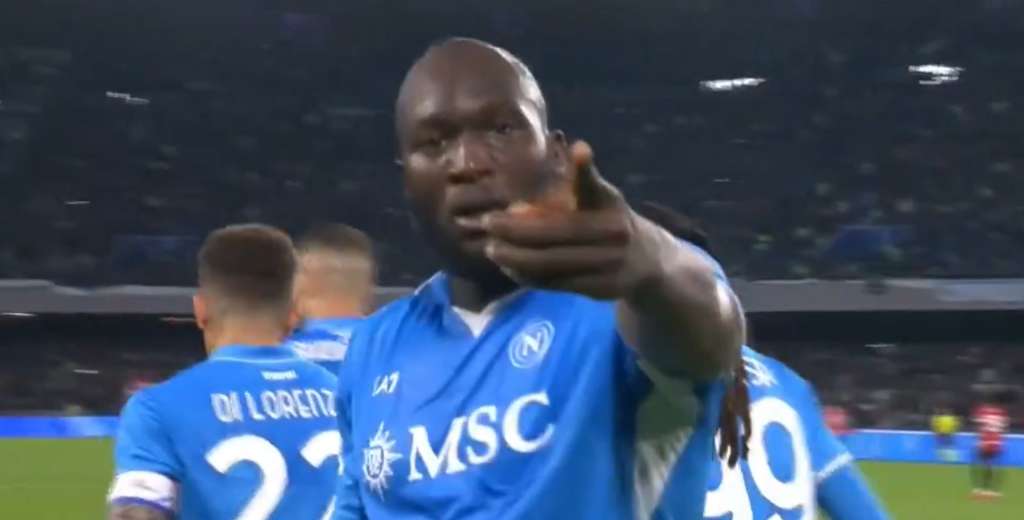 Nápoli sufrió pero sumó un triunfo vital ante Milan para quedar cerca del líder Inter