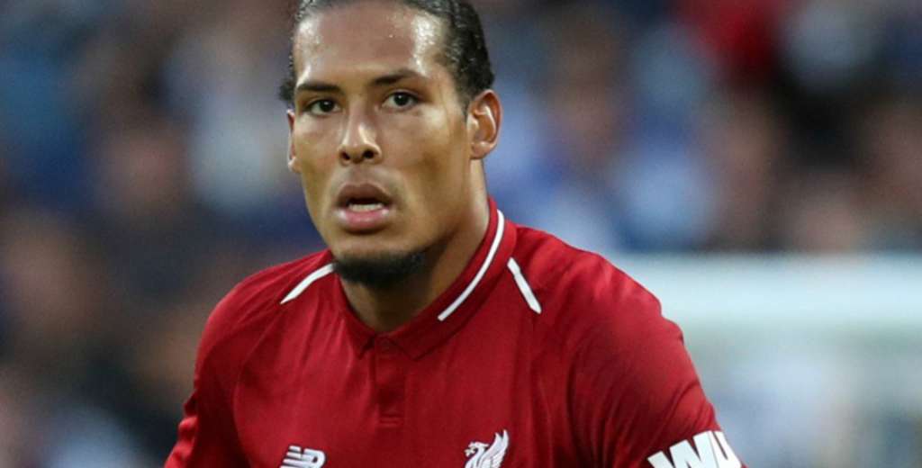 Van Dijk y un tenso cruce con Owen: "&iquest;Suger&iacute;s que la temporada no ser&aacute; especial?"