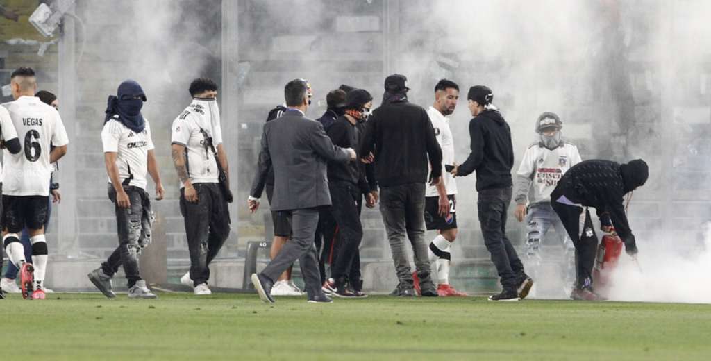 Y tras la invasión de hinchas, Colo Colo puede tener la peor sanción de su historia