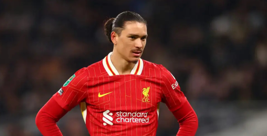 Darwin Núñez se aleja del Liverpool: Slot no lo pone y tiene nuevo destino