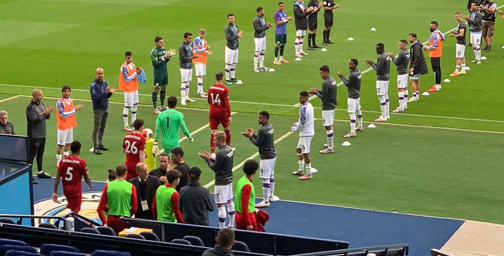 Todos los jugadores del City aplaudieron al Liverpool menos &eacute;l
