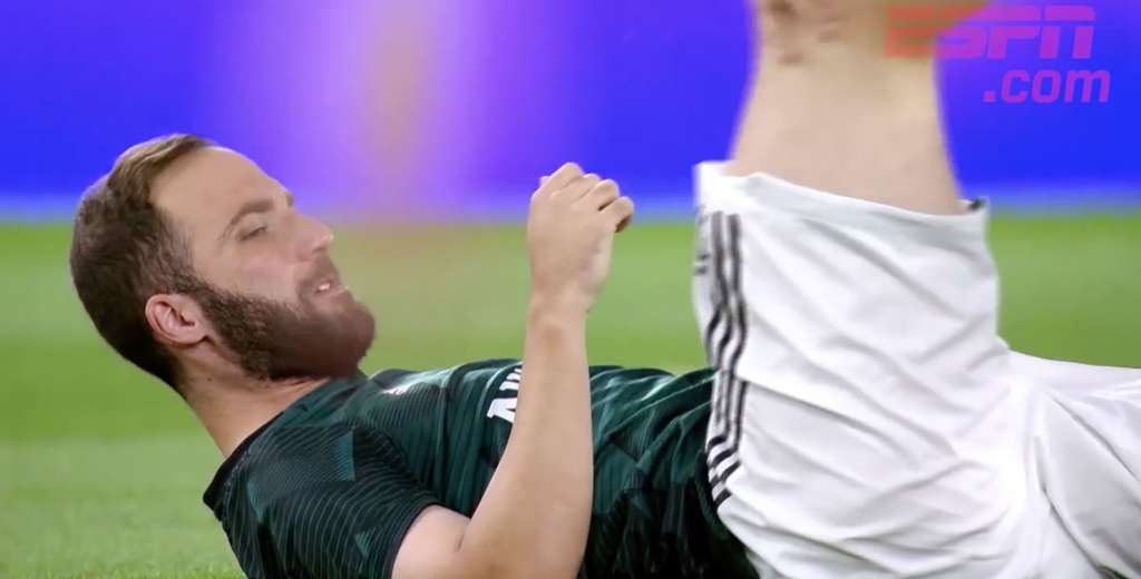 Higua&iacute;n se lesion&oacute; calentando y no pudo jugar