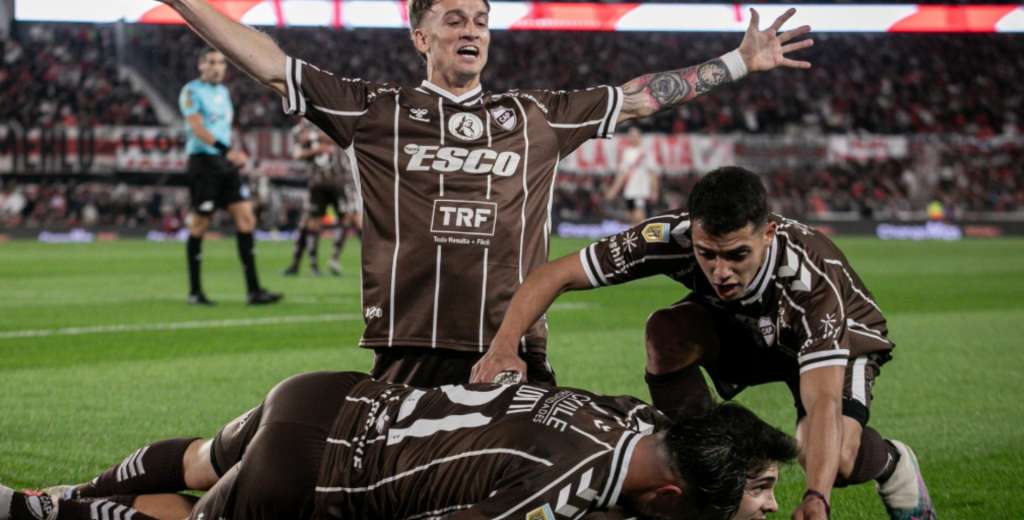 Hist&oacute;rico Platense: elimina a River, en el Monumental y con Falc&oacute;n P&eacute;rez