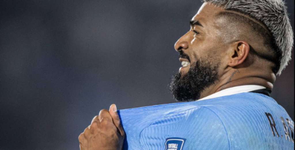 Uruguay tiene un pie adentro del Mundial tras ganarle 2-0 a Venezuela