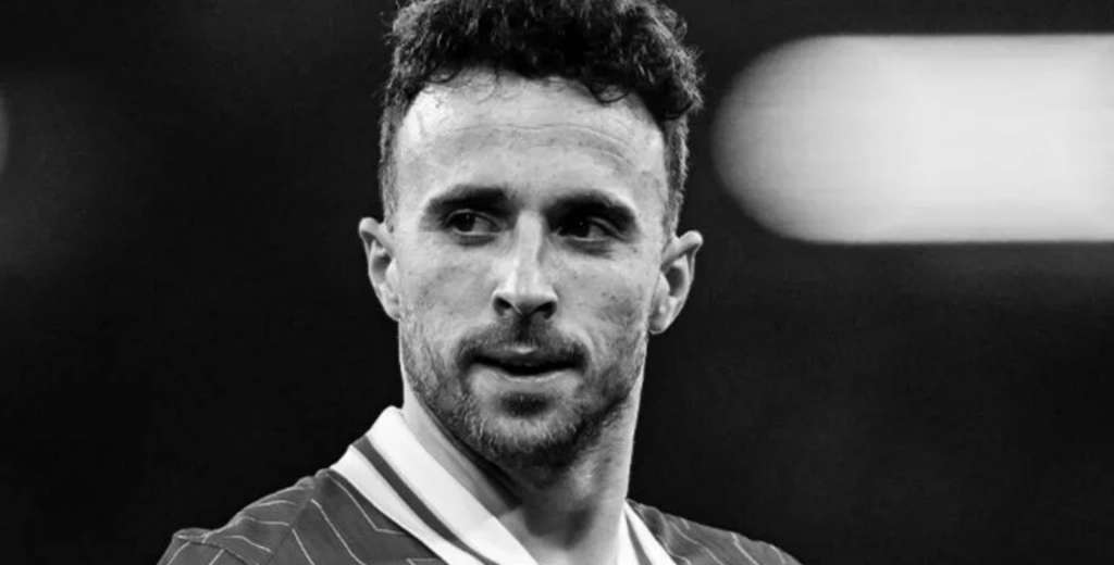 Todo el Liverpool fue al funeral de Diogo Jota y él se fue de fiesta con streamers...