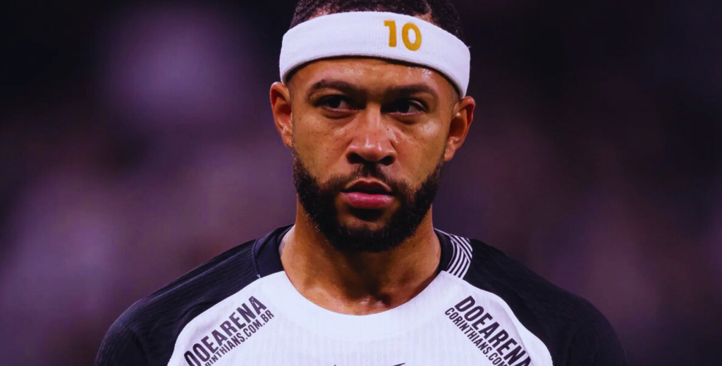 Depay no fue al entrenamiento de Corinthians y él explotó: "Ni Maradona..."