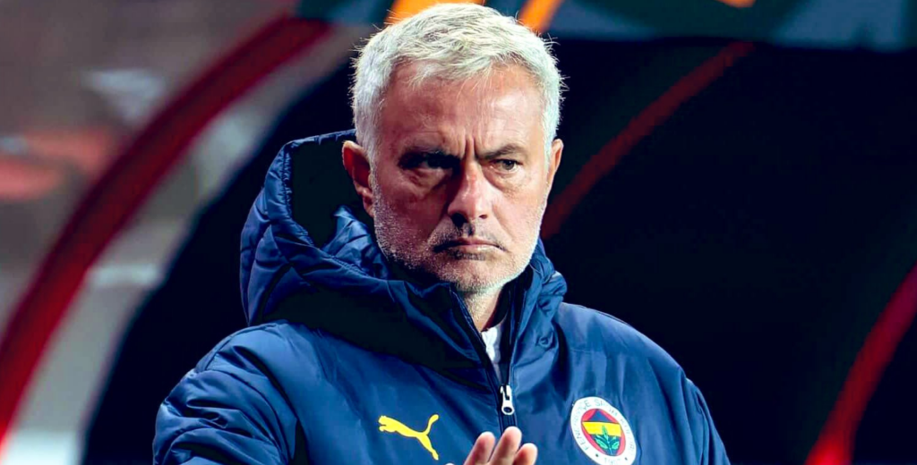 Recién llegó, faltó a entrenar y Mourinho lo amenazó: "Sufrirá..."