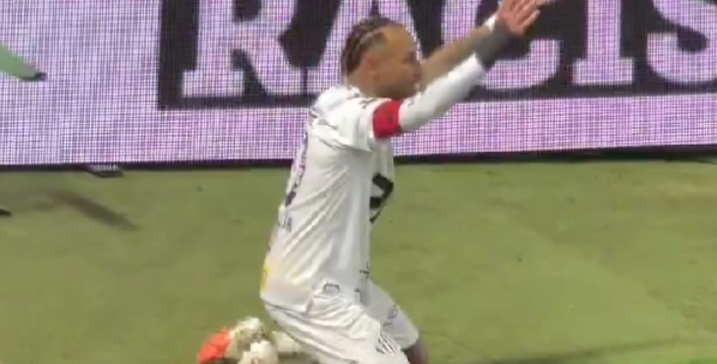 Minuto 94, Neymar hizo su festejo, rompió todo pero nunca fue gol de Santos