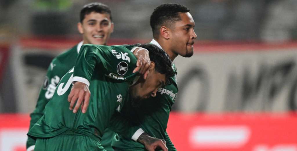 Palmeiras no tuvo piedad, goleó a Universitario 4-0 y tiene un pie en cuartos