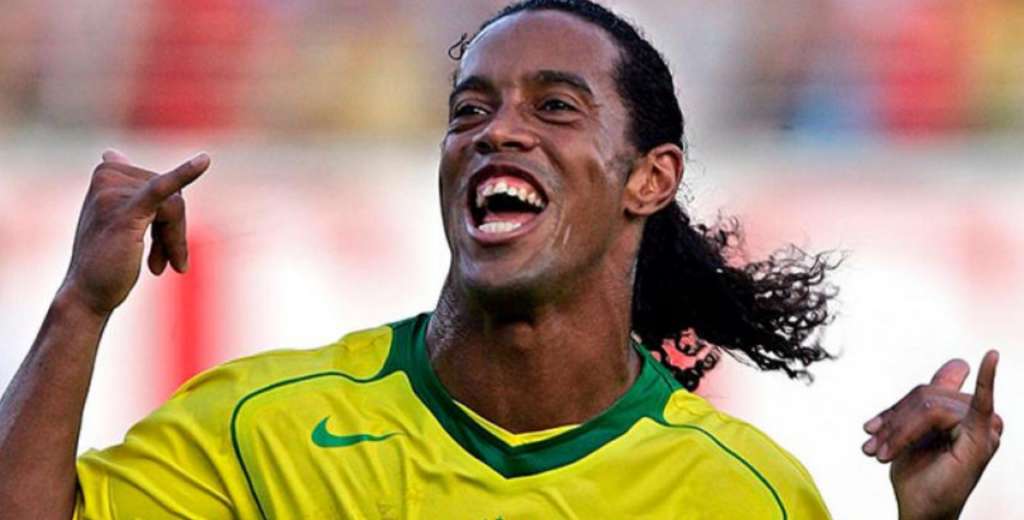 Ronaldinho pide por su vuelta a Brasil: "tiene que ayudarnos a ser campeones"