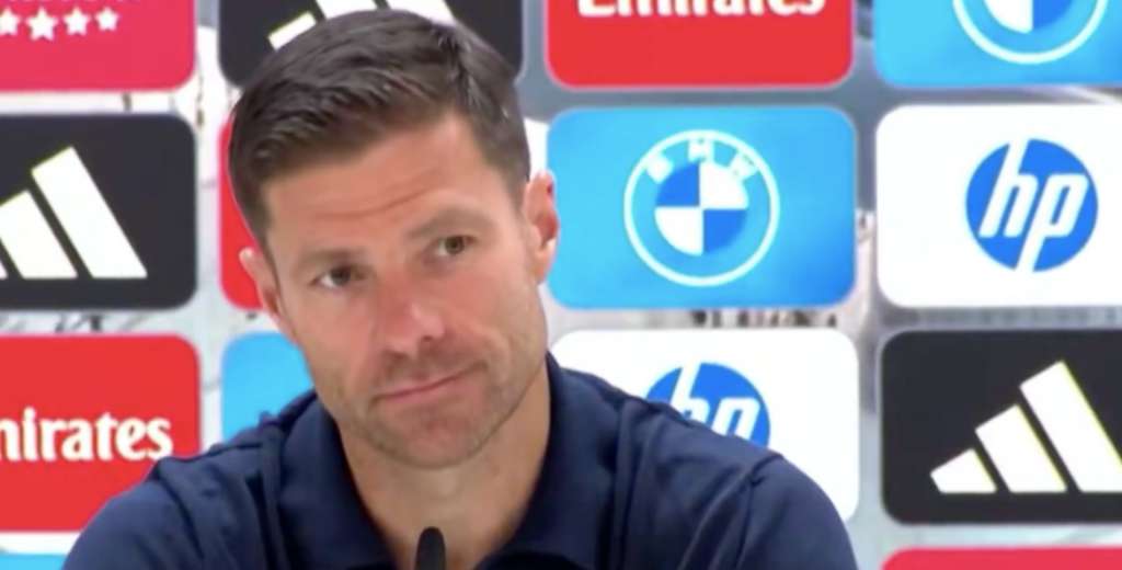 Xabi Alonso hizo todos los cambios y él no ingreso: quedó en llamas en el banco