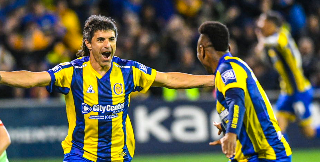 Rosario Central derrotó a River en un partido muy caliente y acaricia la Libertadores