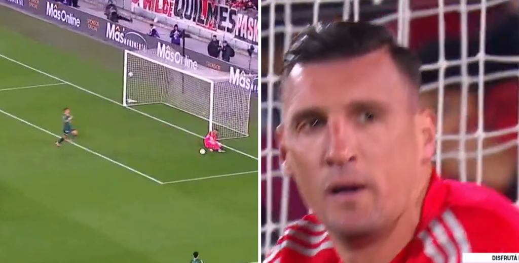 Grosero error de Armani: la pelota se iba, se le escapó y Sarmiento le hizo el gol