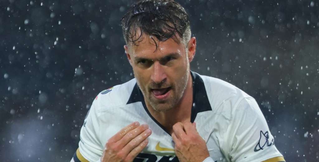 Un escándalo absoluto: Aaron Ramsey se tomó un avión y abandonó Pumas...