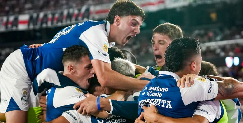 Borja falló un penal a los 105 minutos y River cayó ante Gimnasia en el Monumental