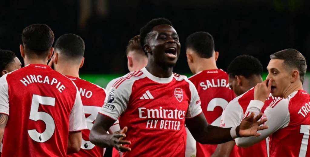 Arsenal FC ganó con dos goles en contra y sigue siendo el puntero de la Premier