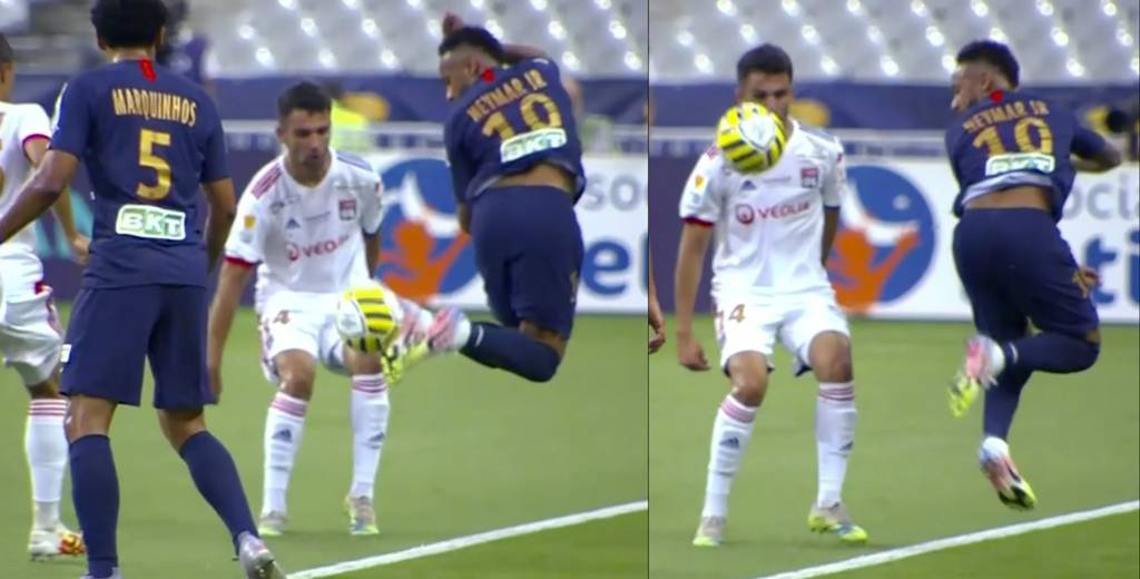 Neymar quizo hacer una bicicleta pero le salió horrible