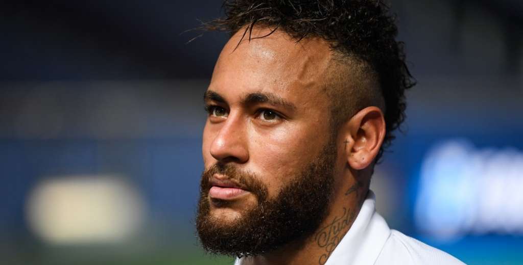 Neymar fue al vestuario y subi&oacute; una foto para burlarse del Leipzig