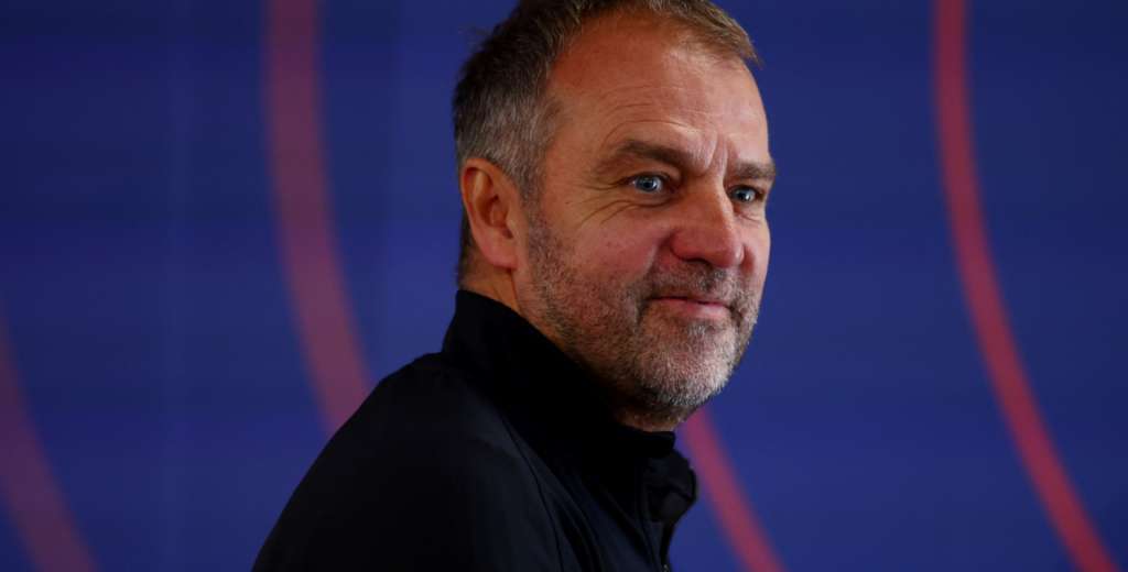 Queda libre, lo buscan Juventus y AC Milan, pero él solo quiere al FC Barelona