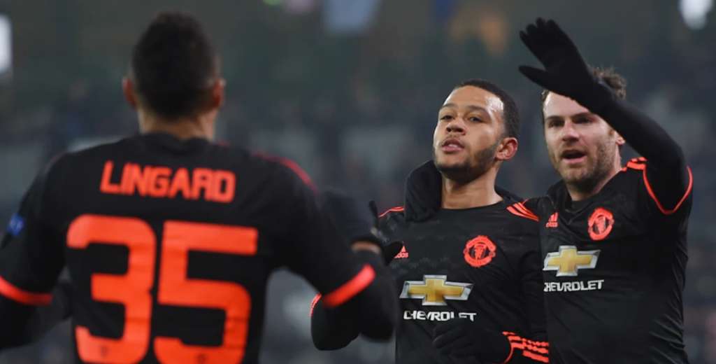 Corinthians cerca de juntar a Depay con un viejo socio del Manchester United