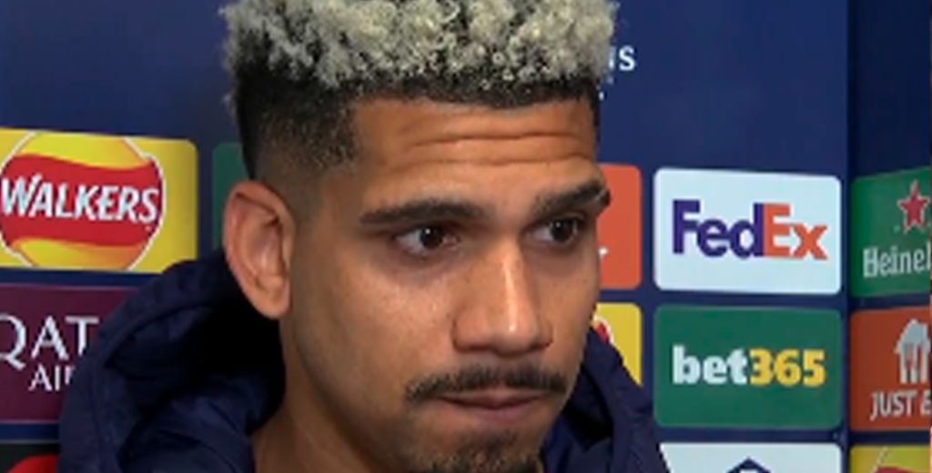 El ábitro no dejó entrar a Araújo y Newcastle hizo el gol: "No entiendo que..."