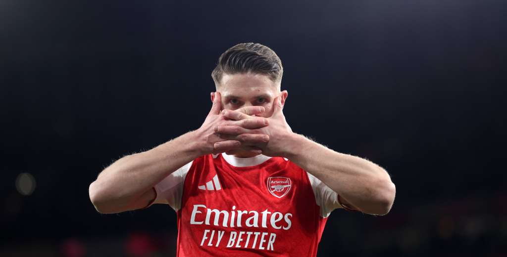 Sobre la hora y con sufrimiento, Arsenal vence al Everton y se escapa del City