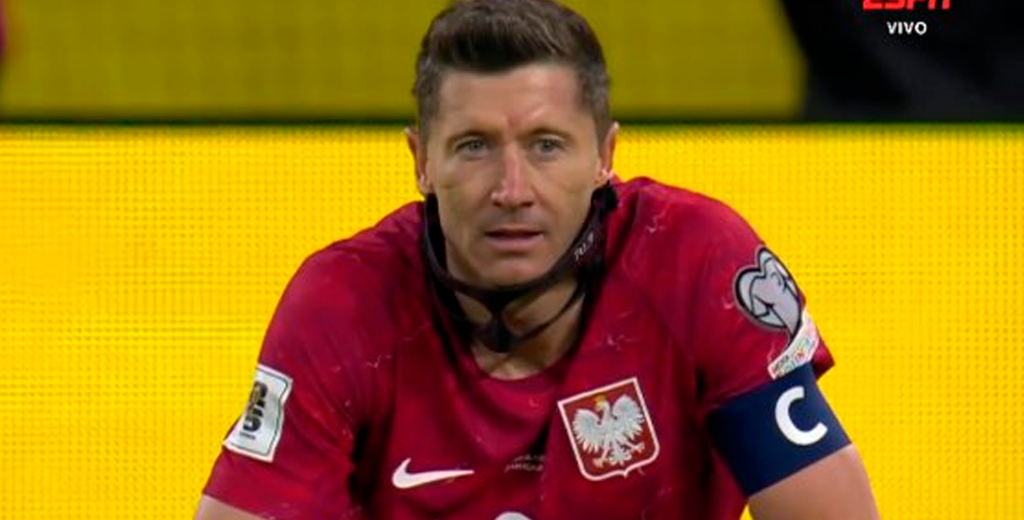 Suecia dej&oacute; afuera del Mundial a Polonia en la &uacute;ltima jugada: Lewandowski, desolado