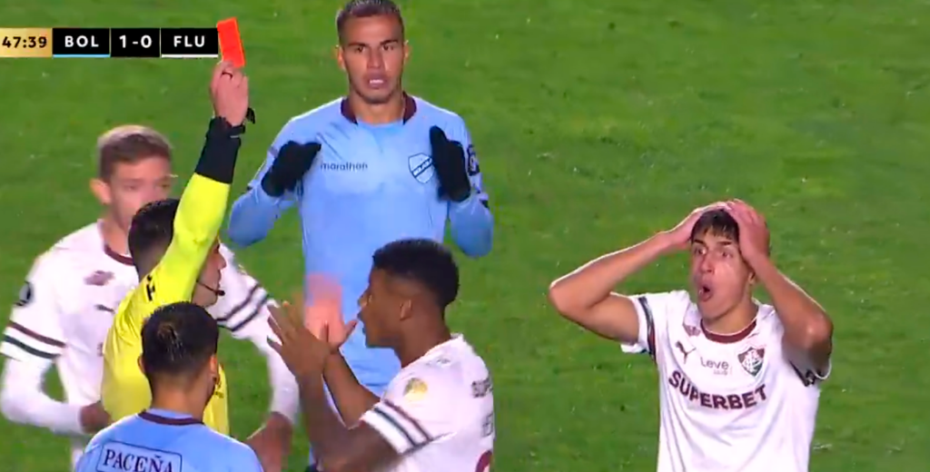 La expulsión más insólita de la Libertadores: aplaudió al árbitro y vio la roja