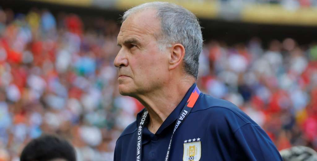 Bielsa se marchó de Uruguay pero antes fulminó al plantel cara a cara: "Ustedes..."