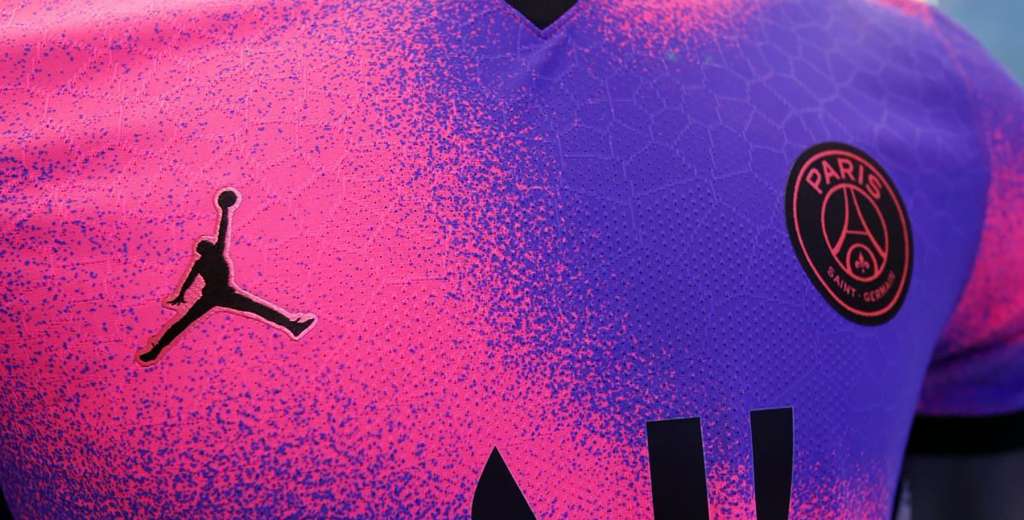 Nike lanzó la nueva camiseta del PSG que nadie quiere