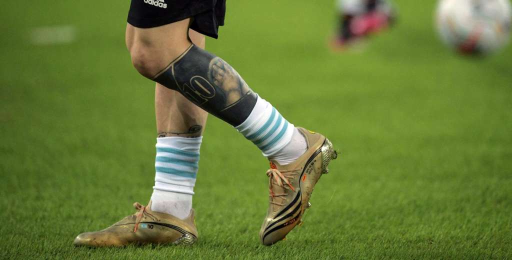 A Messi no le gust&oacute; algo de sus nuevas botas