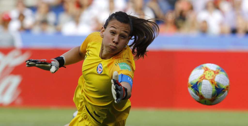 Christiane Endler, cada vez más cerca del Lyon