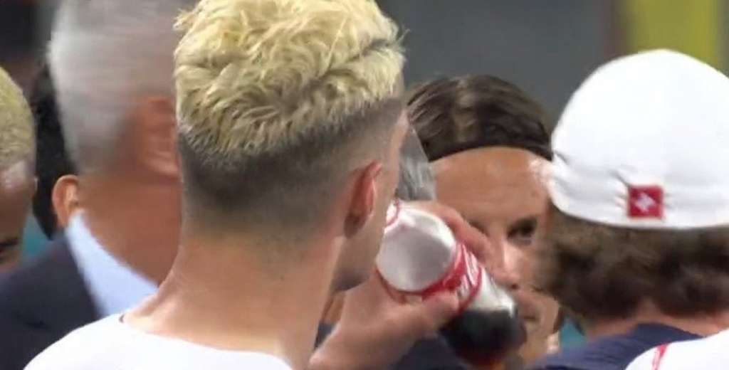 Qu&eacute; dir&aacute; Cristiano: bebi&oacute; una Coca antes de patear el penal con Francia