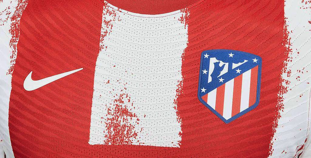 La nueva camiseta del Atlético Madrid "manchada"
