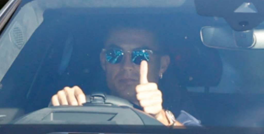 Una nave espacial: as&iacute; lleg&oacute; a entrenar Cristiano al Manchester United