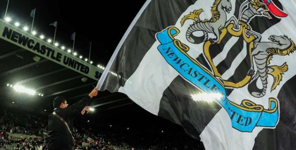 Newcastle lo paga 60 millones de euros y lo ficha para jugar la Champions