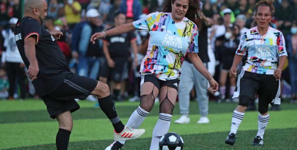 Las gardenias, el equipo de fútbol de mujeres transgénero