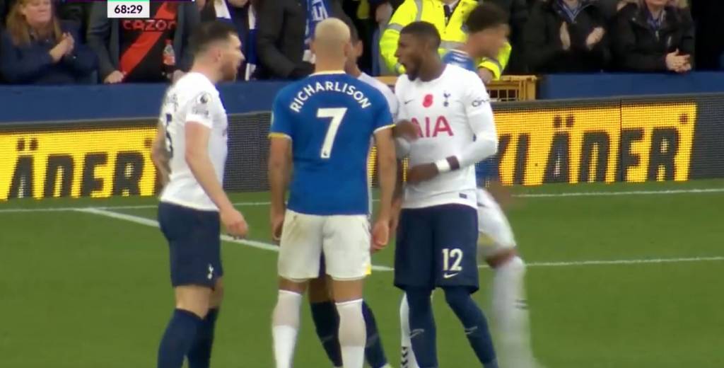 Richarlison y Cuti Romero casi se van a los golpes