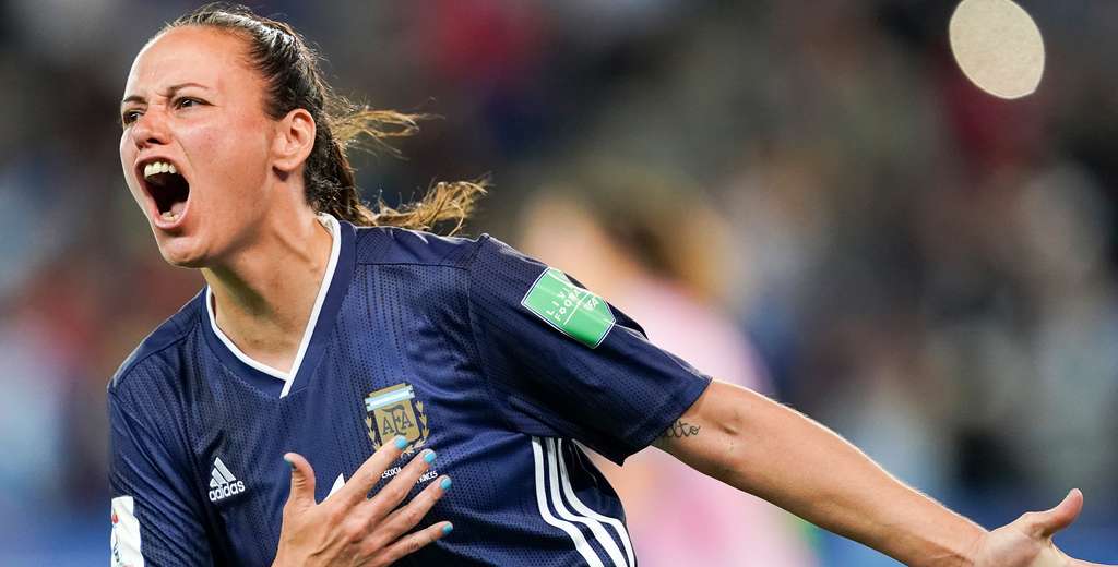 La comparan con Maradona y gan&oacute; el premio al mejor gol en Europa