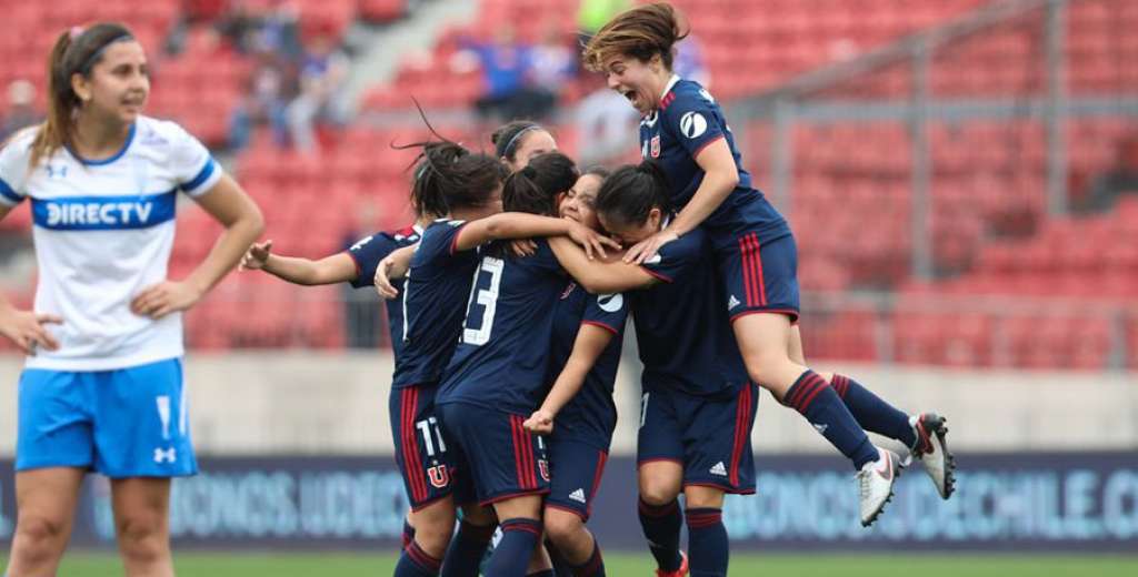 Hist&oacute;rico: Se profesionaliz&oacute; el f&uacute;tbol femenino en Chile