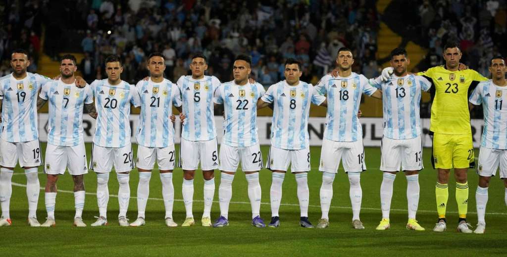 Argentina confirm&oacute; la baja de dos futbolistas importantes por Covid-19