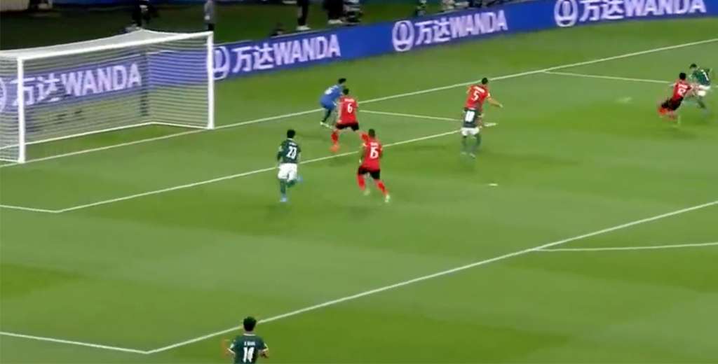 Lo fusil&oacute;: el golazo de Dud&uacute; para el 2-0 de Palmeiras al Al-Ahly