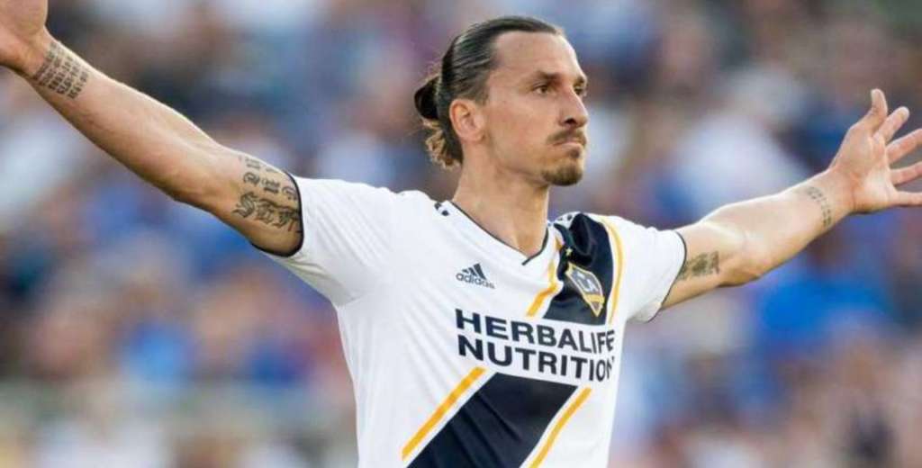 La insólita respuesta de Zlatan cuando dos rivales le pidieron su camiseta
