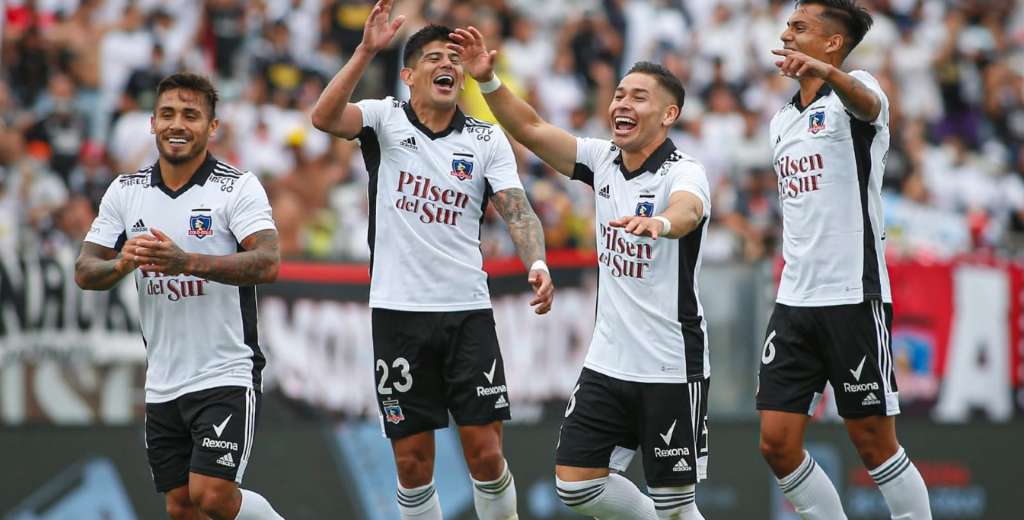 Colo-Colo humilló a la ´U´ en el superclásico chileno : en 15´ lo ganaba 3-0