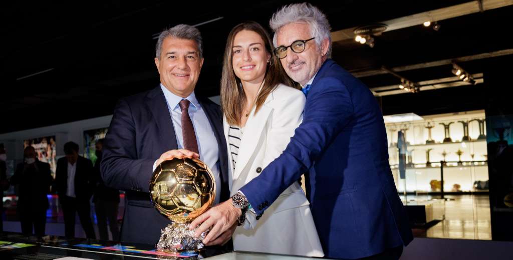 El museo del Barcelona ya exhibe el Bal&oacute;n de Oro de Alexia Putellas