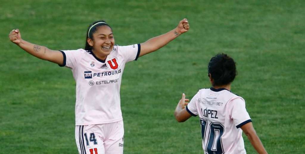 Histórico: Chile aprobó proyecto de ley y profesionalizó el fútbol femenino